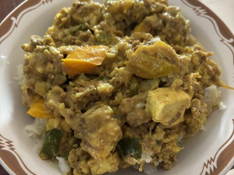 カレー風味の具沢山ひき肉炒め